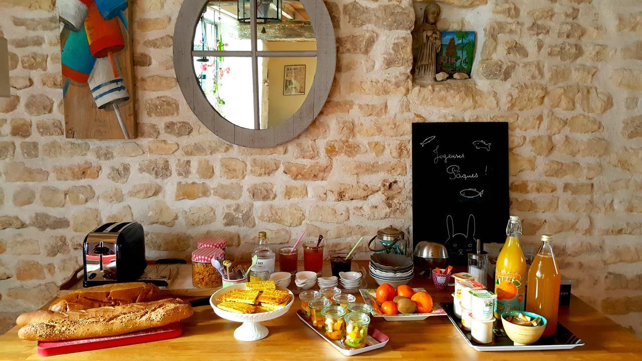 Le Logis De La Poupeliere Vouhé Exterior foto